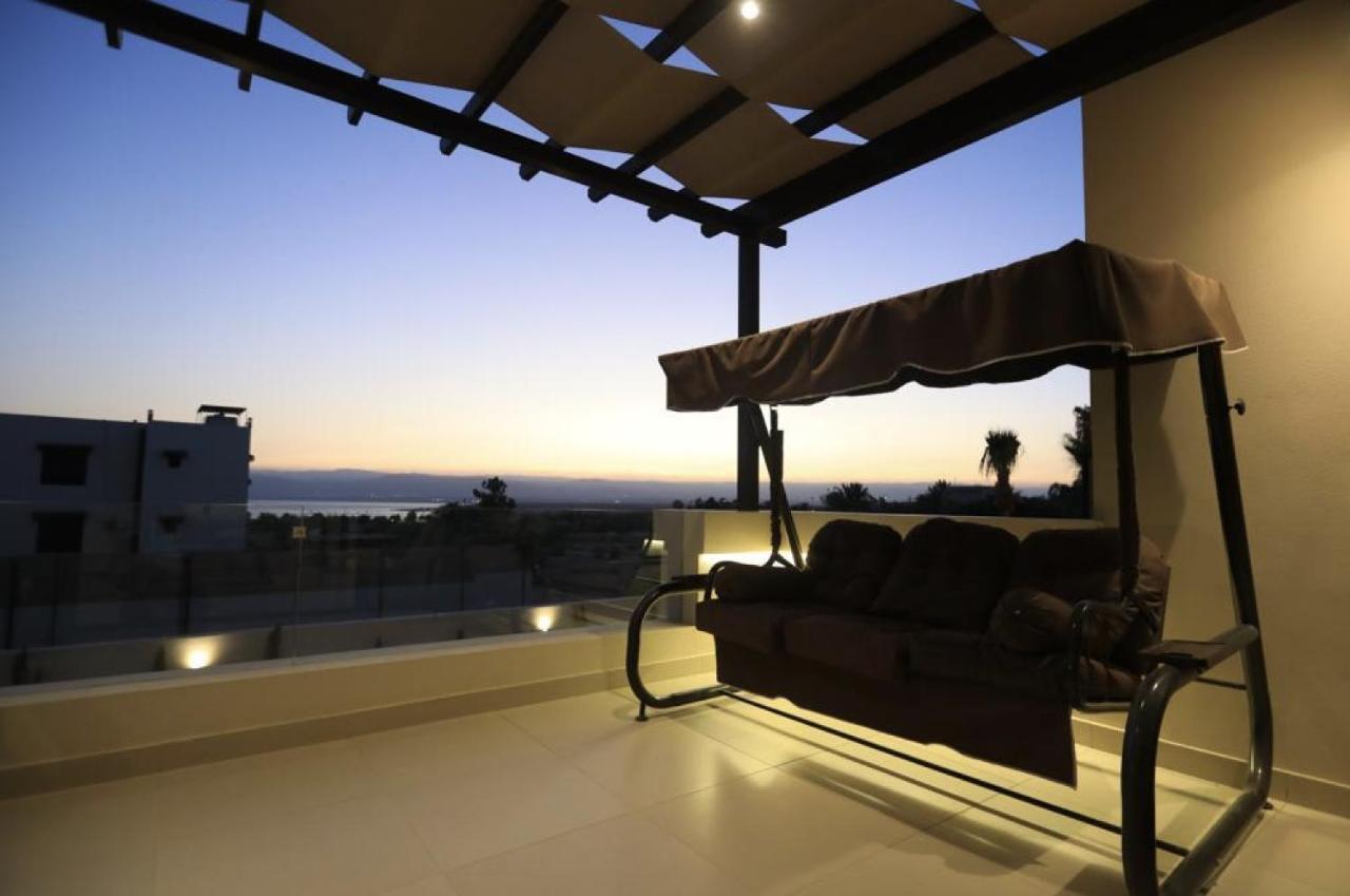 Zero Four Deadsea Holiday home *