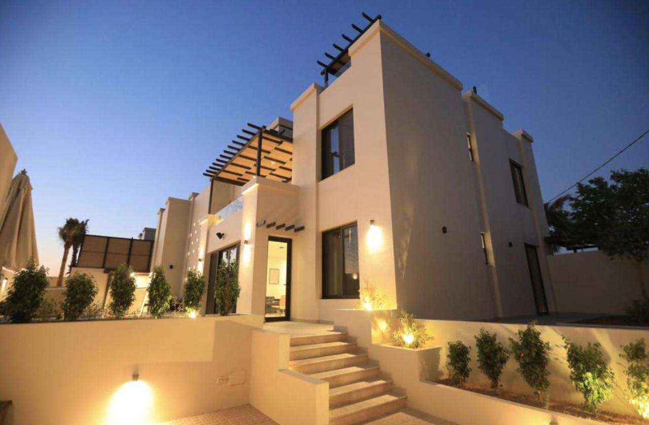 Holiday home Zero Four Deadsea Sweimeh